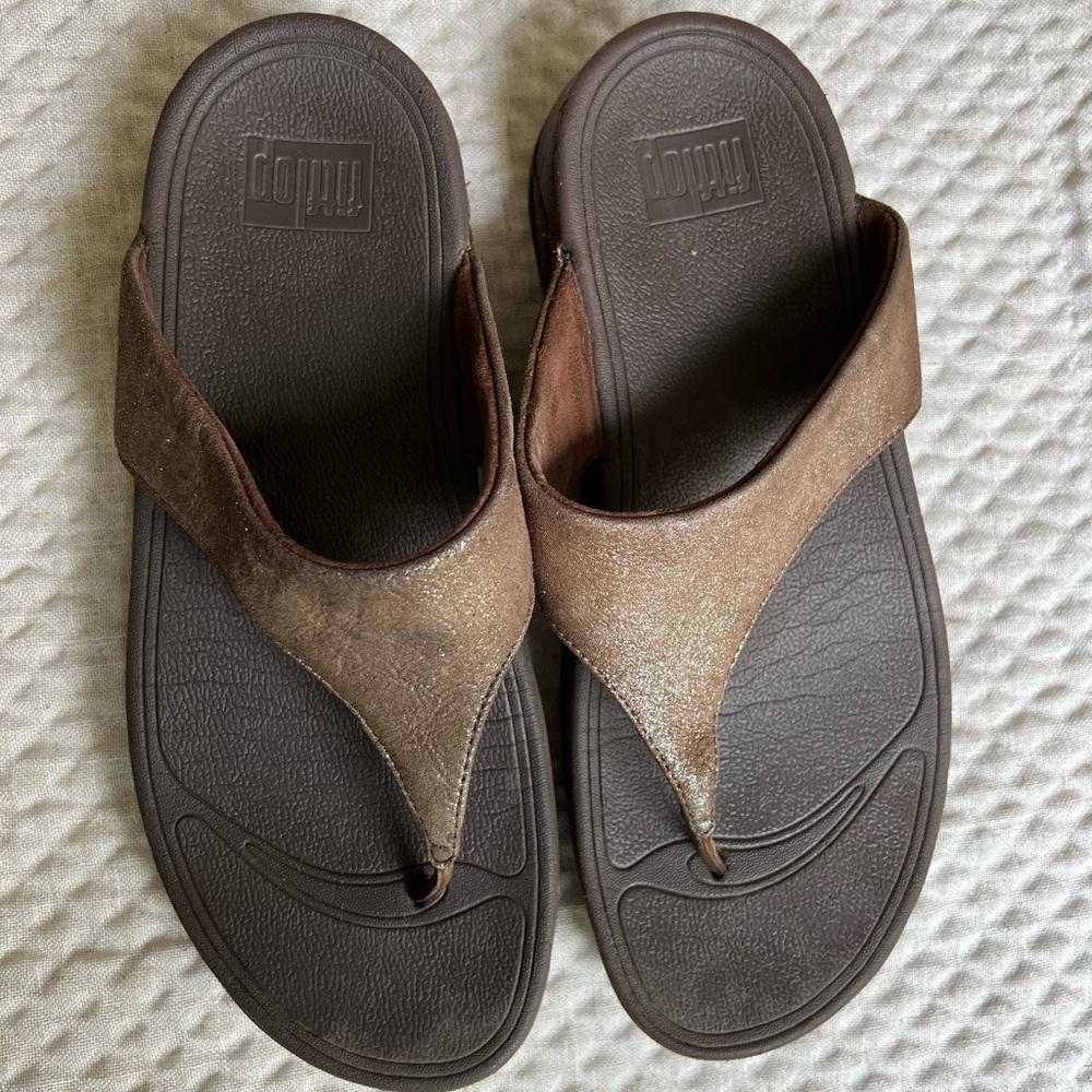 Ladies Fit Flop sandals US size 9; brown; used condition